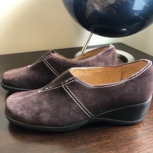 Naturalizer Armon 3 Suede Leather Slip On Low Wedge Shoe Brown 6.5 Wide NWOB